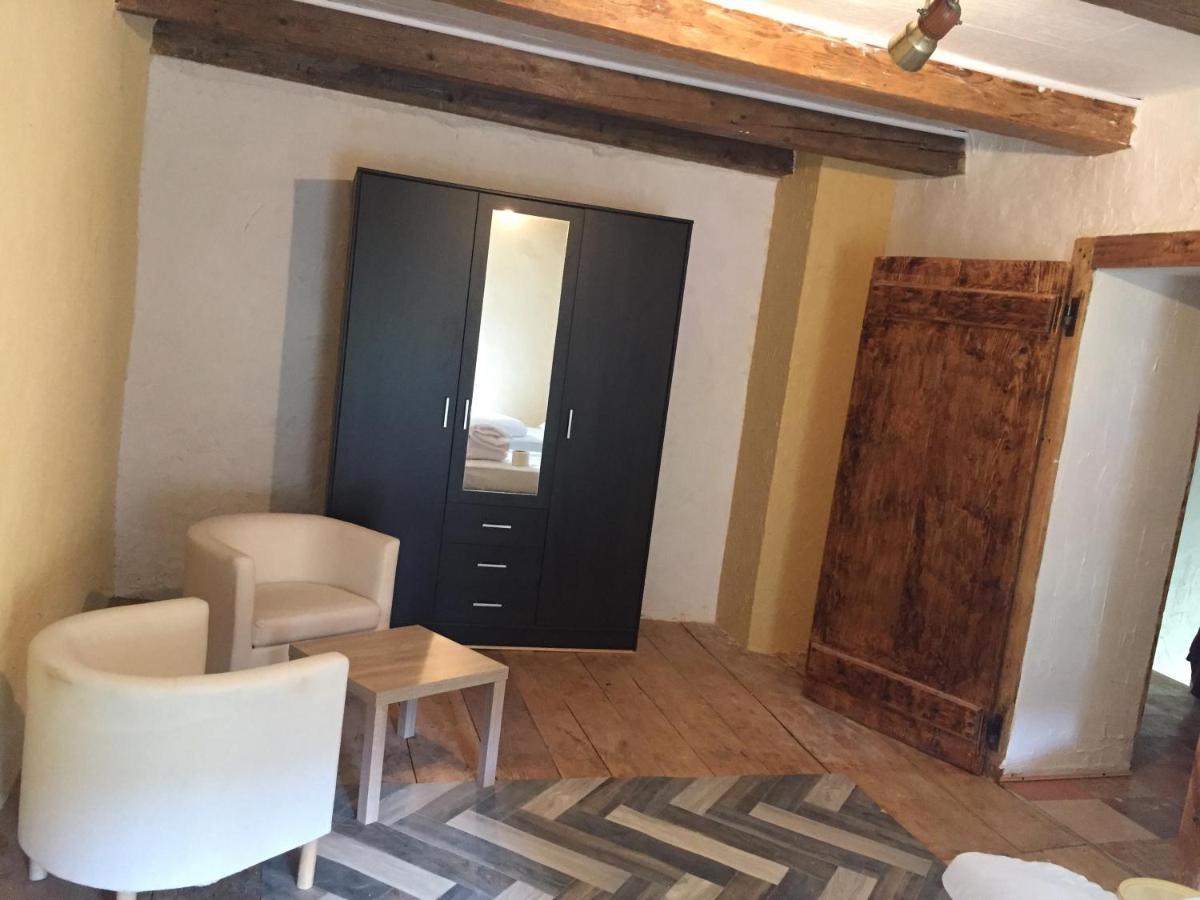 Gite Des Reculees Ladoye-sur-Seille Екстериор снимка