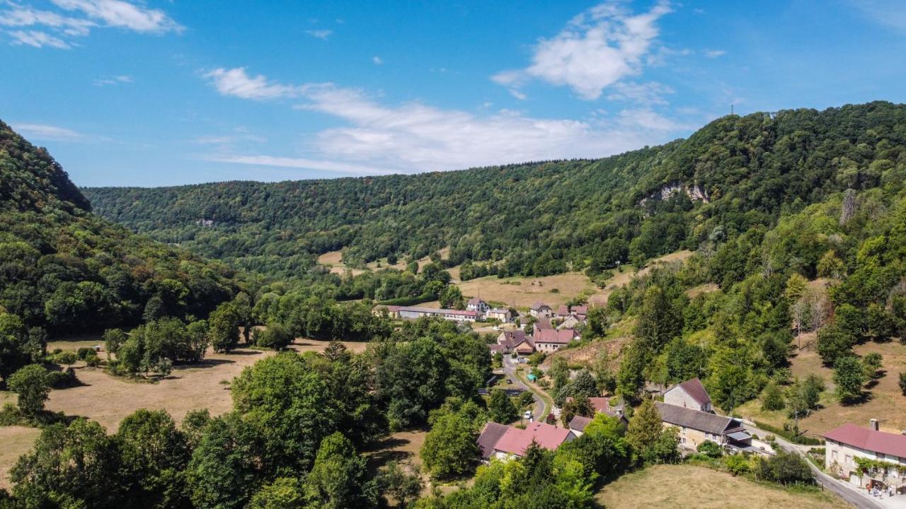 Gite Des Reculees Ladoye-sur-Seille Екстериор снимка